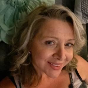 Meet your Posher, Dana